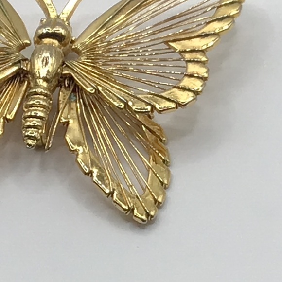 VINTAGE Monet Butterfly Wire Wings Brooch Pin Gold Tone Pin Estate Ins… - Picture 4 of 9